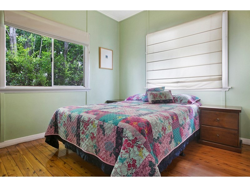 32 Violet Street, Wynnum QLD 4178