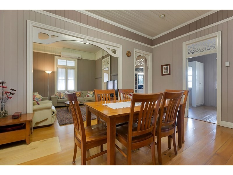 129 Glenora Street, Wynnum QLD 4178