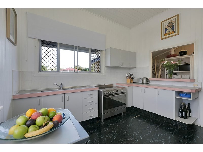 129 Glenora Street, Wynnum QLD 4178