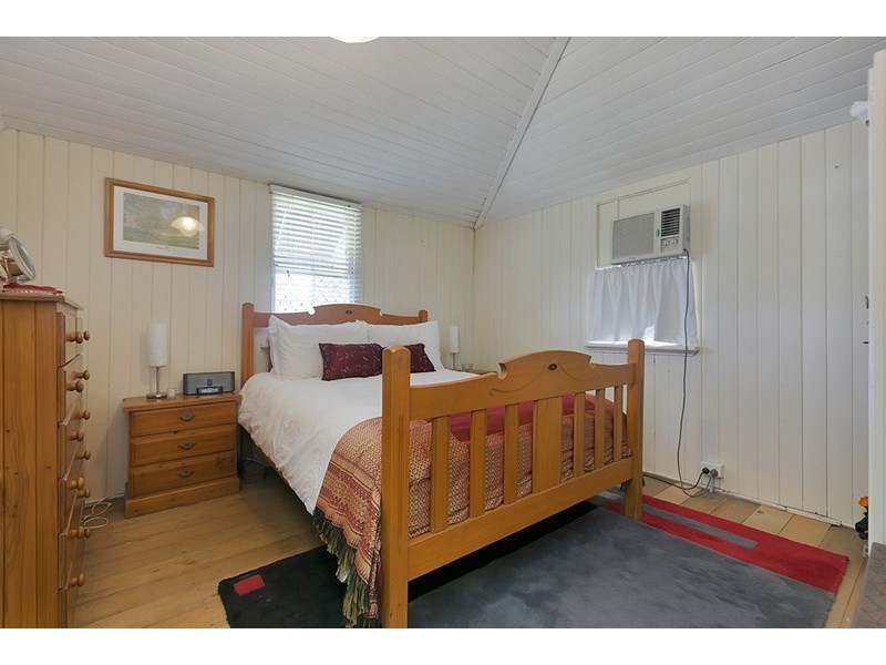 129 Glenora Street, Wynnum QLD 4178