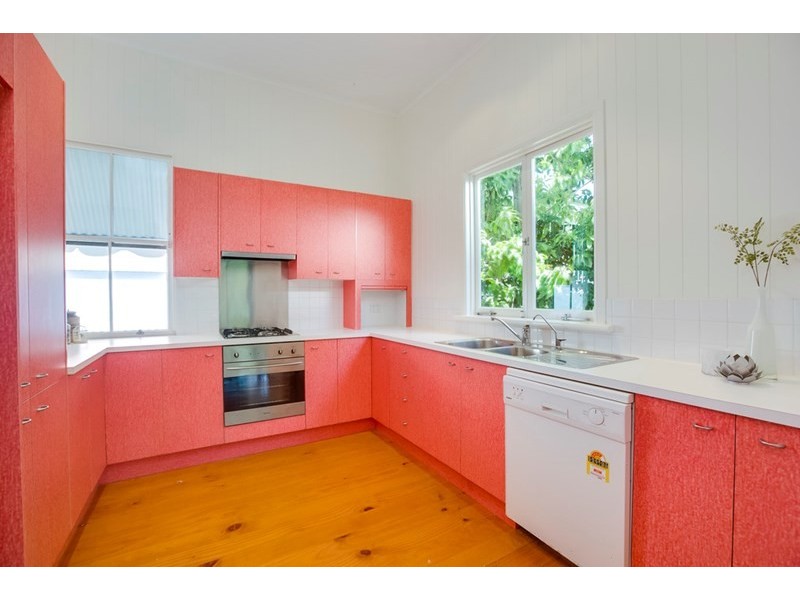 5 Berrima Street, Wynnum QLD 4178