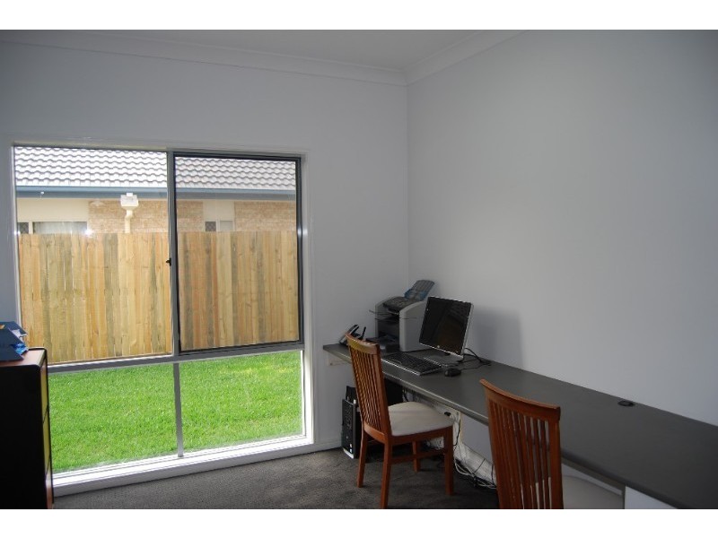 11 Sylvateere Crescent, Wakerley QLD 4154