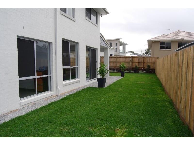 11 Sylvateere Crescent, Wakerley QLD 4154