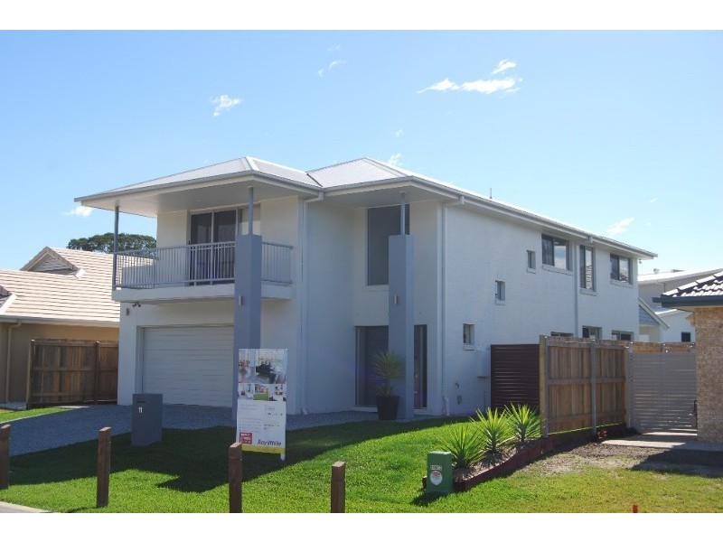 11 Sylvateere Crescent, Wakerley QLD 4154