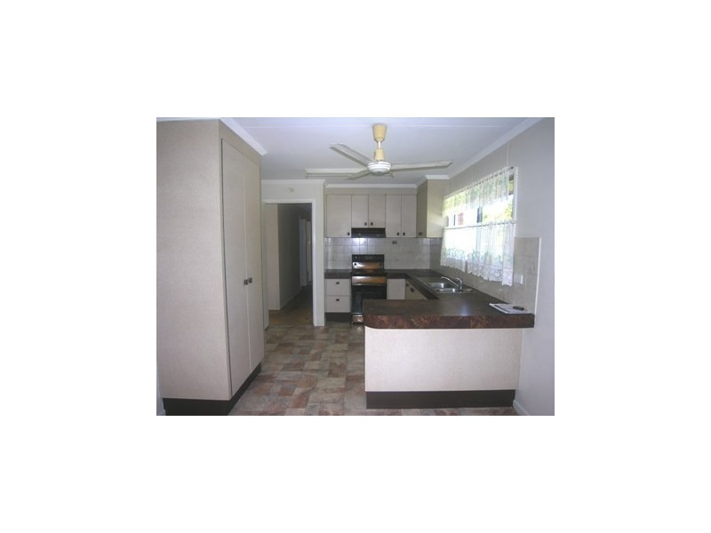 807 New Cleveland Road, Gumdale QLD 4154