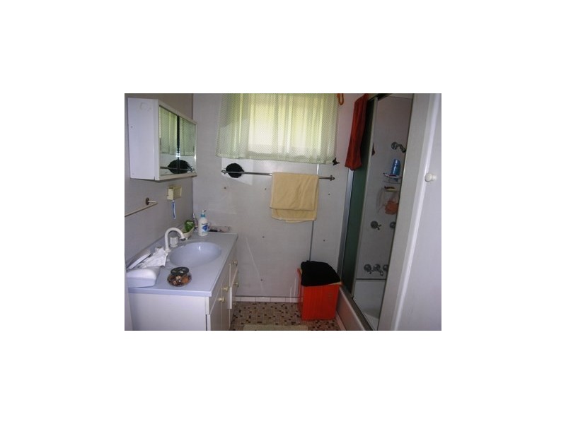 807 New Cleveland Road, Gumdale QLD 4154