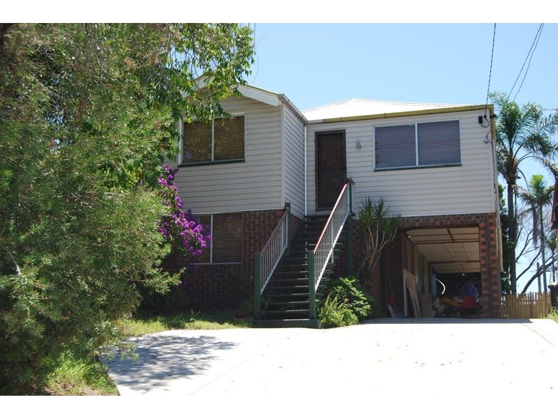 16 ERNEST Street, Manly QLD 4179