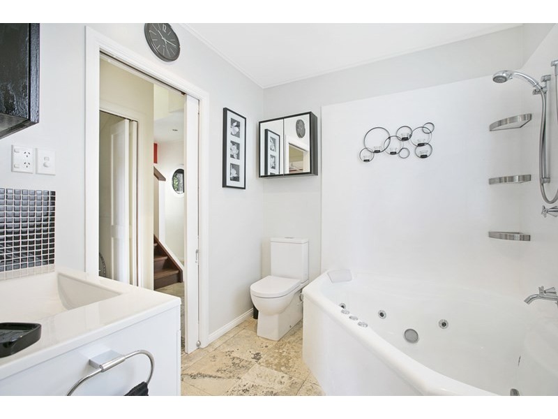 32 Orallo Street, Lota QLD 4179