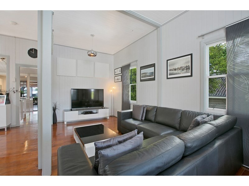 32 Orallo Street, Lota QLD 4179