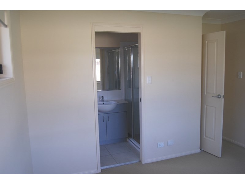 27/24 Tallis Street, Wakerley QLD 4154
