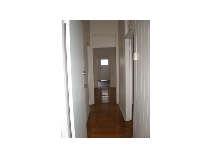 14 Manly Road, Manly QLD 4179