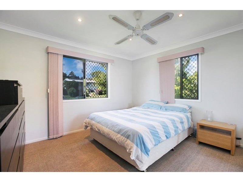 69 Curve Avenue, Wynnum QLD 4178