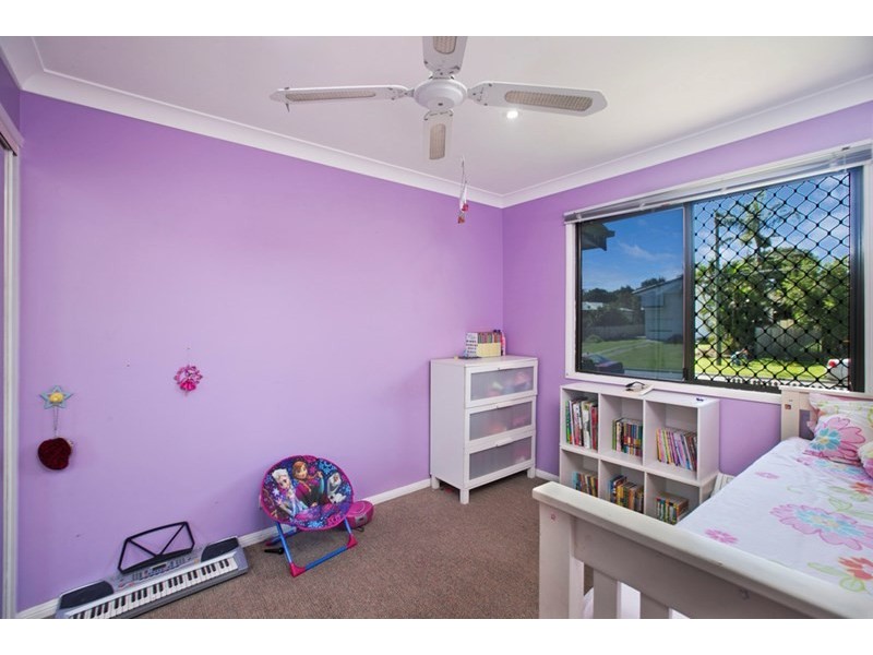 69 Curve Avenue, Wynnum QLD 4178
