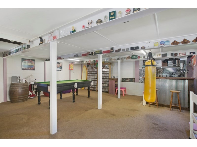 69 Curve Avenue, Wynnum QLD 4178