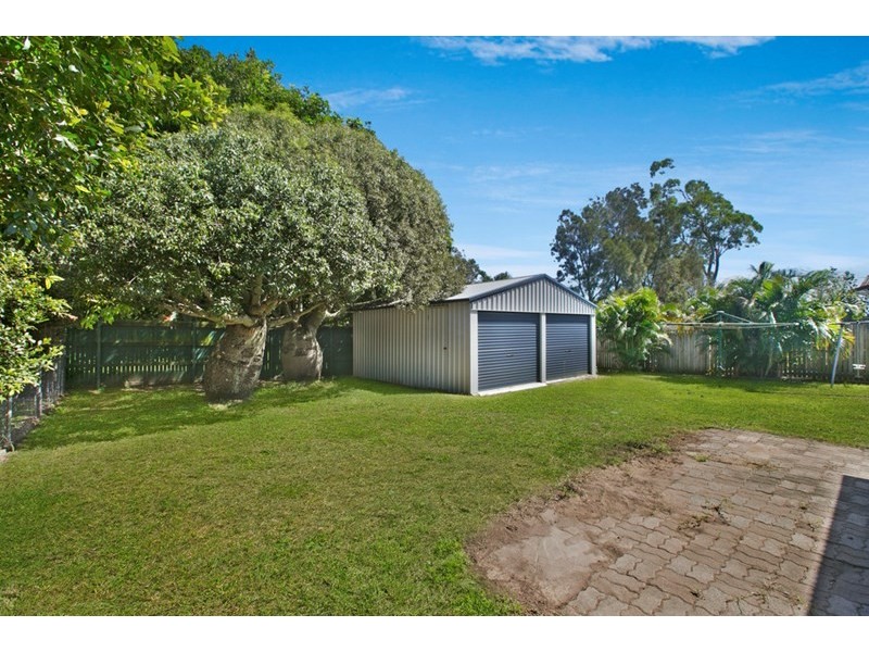 69 Curve Avenue, Wynnum QLD 4178