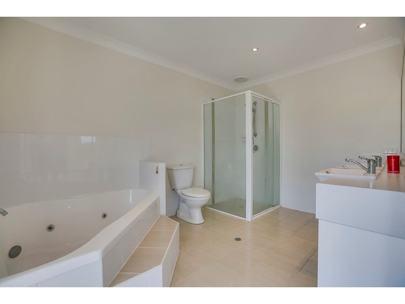 9 Gumnut Close, Lota QLD 4179