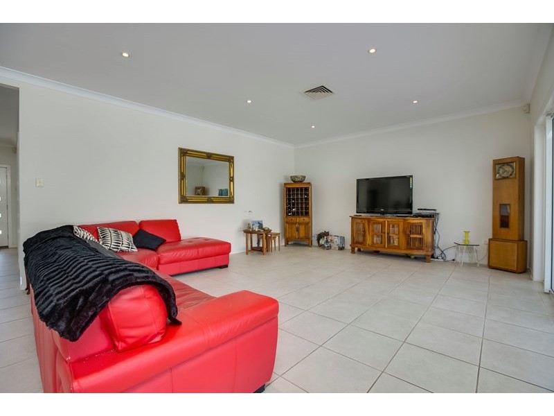 9 Gumnut Close, Lota QLD 4179