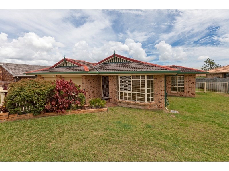 39 Plaza Street, Wynnum West QLD 4178