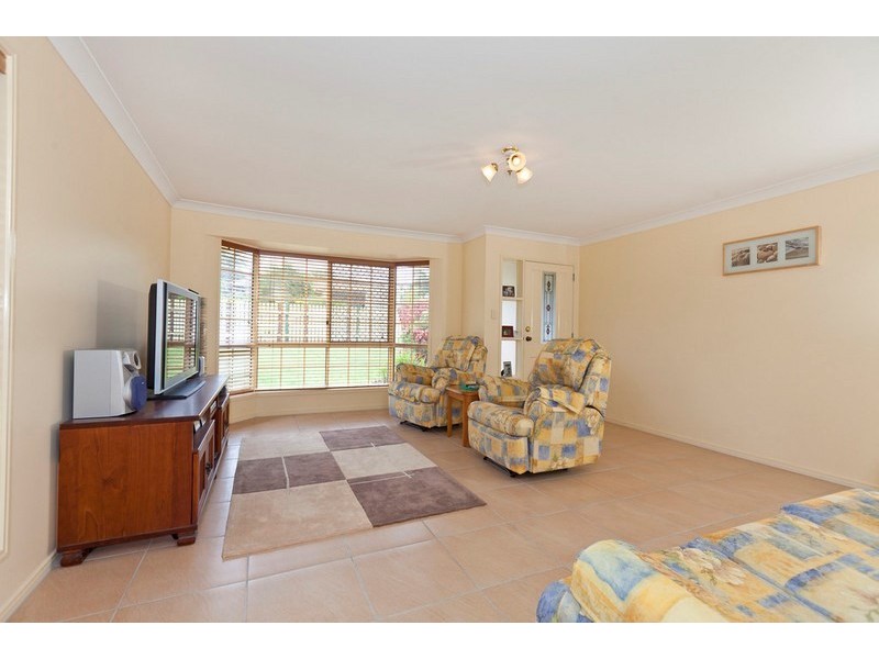39 Plaza Street, Wynnum West QLD 4178