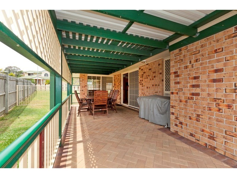 39 Plaza Street, Wynnum West QLD 4178