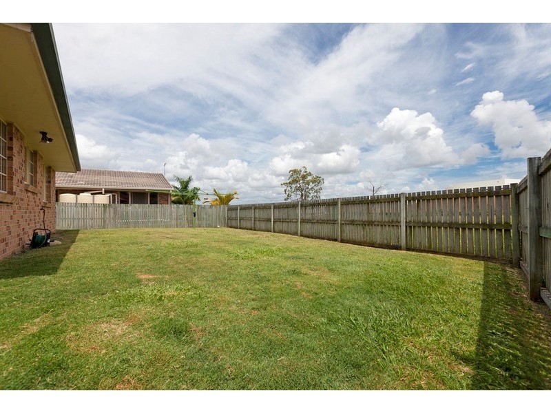 39 Plaza Street, Wynnum West QLD 4178