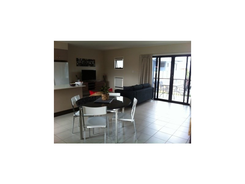 3/6 Emsworth Street, Wynnum QLD 4178