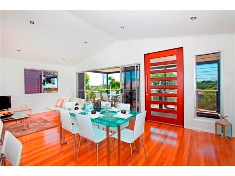 104 Gordon Parade, Manly QLD 4179