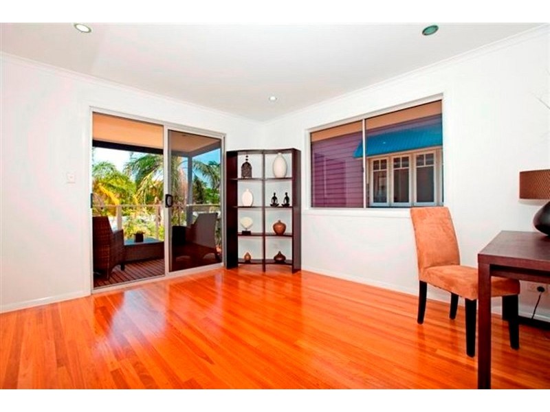 104 Gordon Parade, Manly QLD 4179