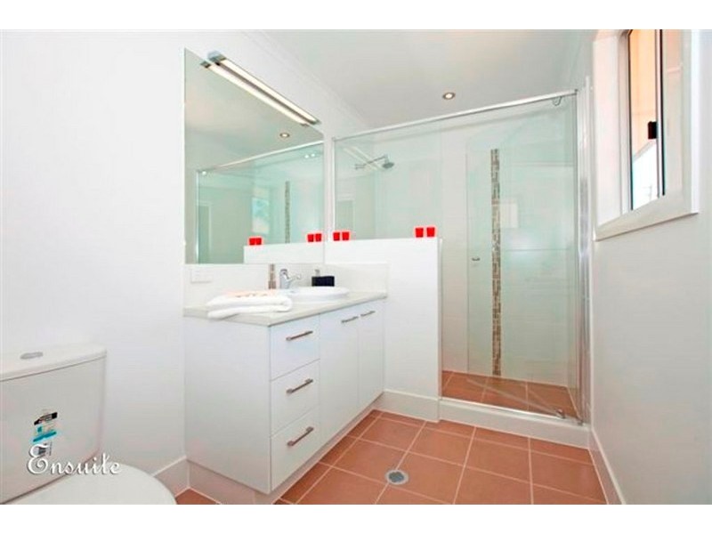 104 Gordon Parade, Manly QLD 4179