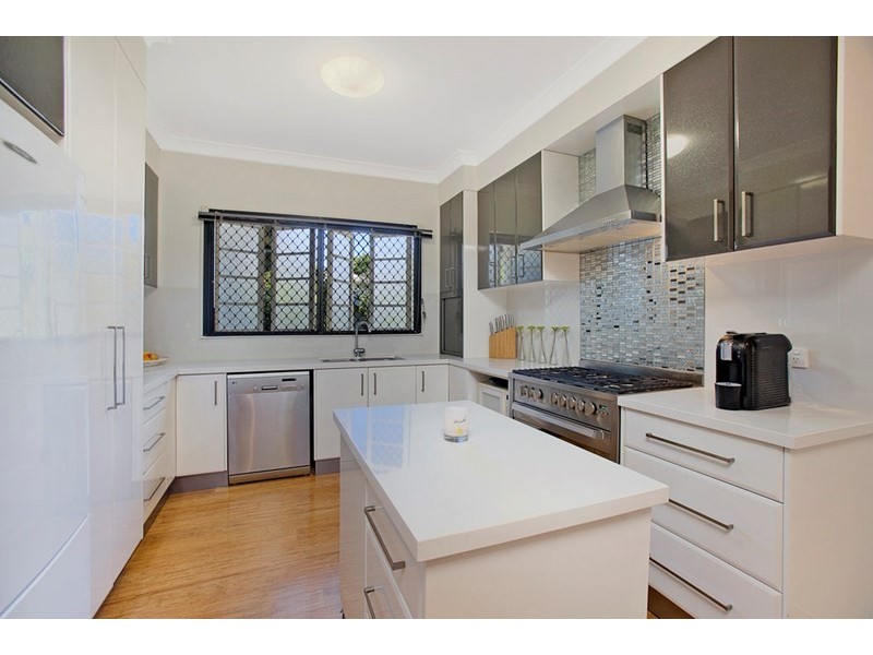 74 Ryder Street, Wynnum QLD 4178