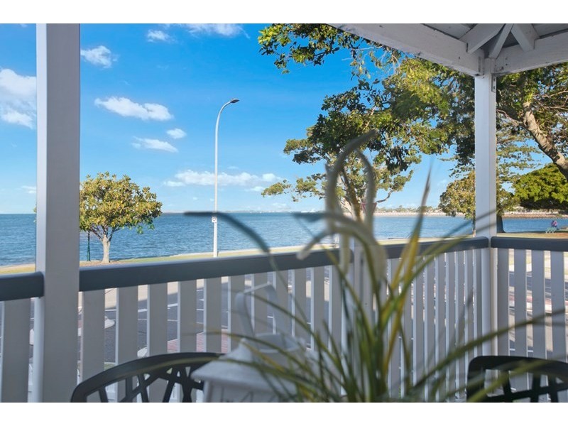 49 Waterloo Esplanade, Wynnum QLD 4178