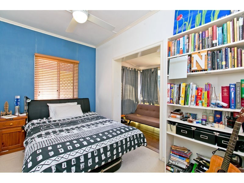 11 Bellew Street, Wynnum QLD 4178