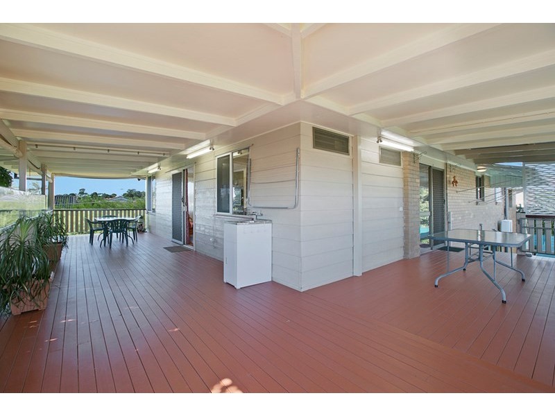 19 Lorelei Street, Manly West QLD 4179