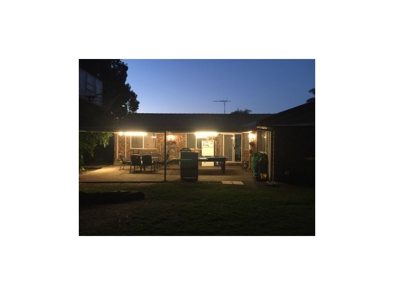 9 Russell Close, Wynnum West QLD 4178