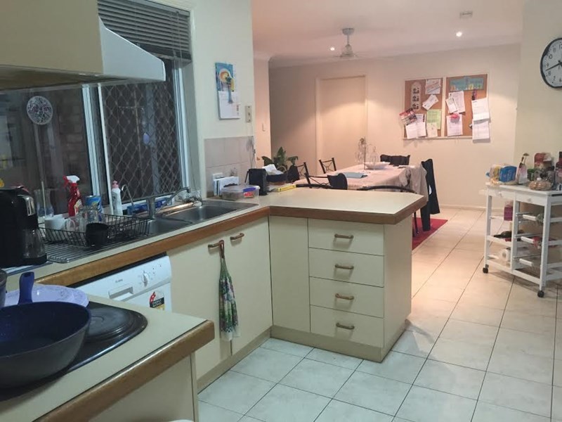 9 Russell Close, Wynnum West QLD 4178