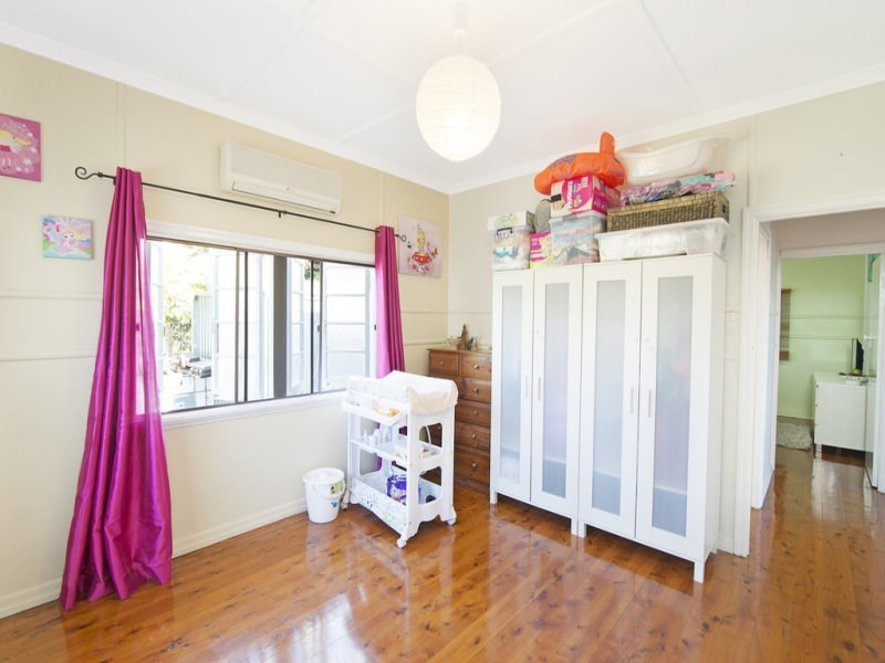 135 West Avenue, Wynnum QLD 4178