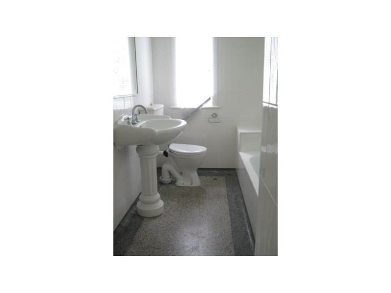 63 Delsie Street, Cannon Hill QLD 4170