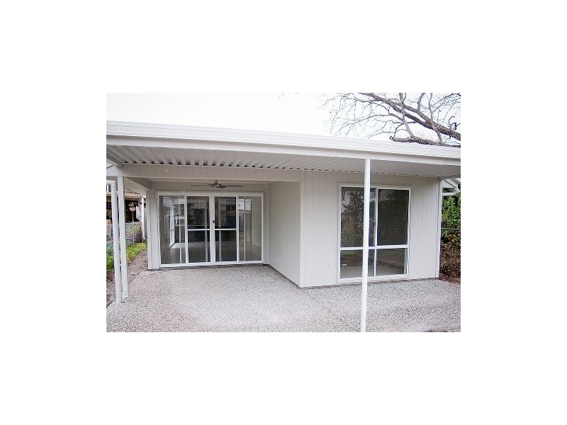 18 Allen Street, Wynnum QLD 4178