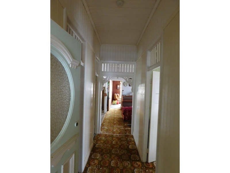 105 Walnut Street, Wynnum QLD 4178