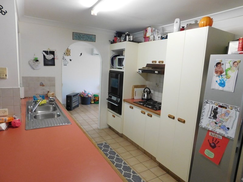 207 Randall Road, Wynnum West QLD 4178