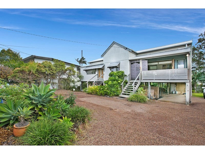 56 Gordon Parade, Manly QLD 4179