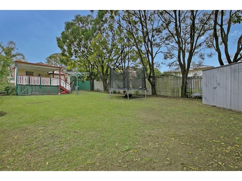 12 Kamarin Street, Manly West QLD 4179