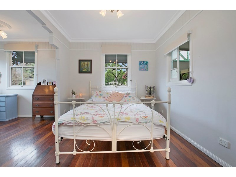 12 Kamarin Street, Manly West QLD 4179