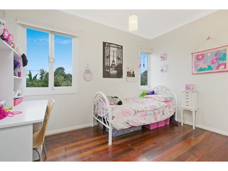 12 Kamarin Street, Manly West QLD 4179
