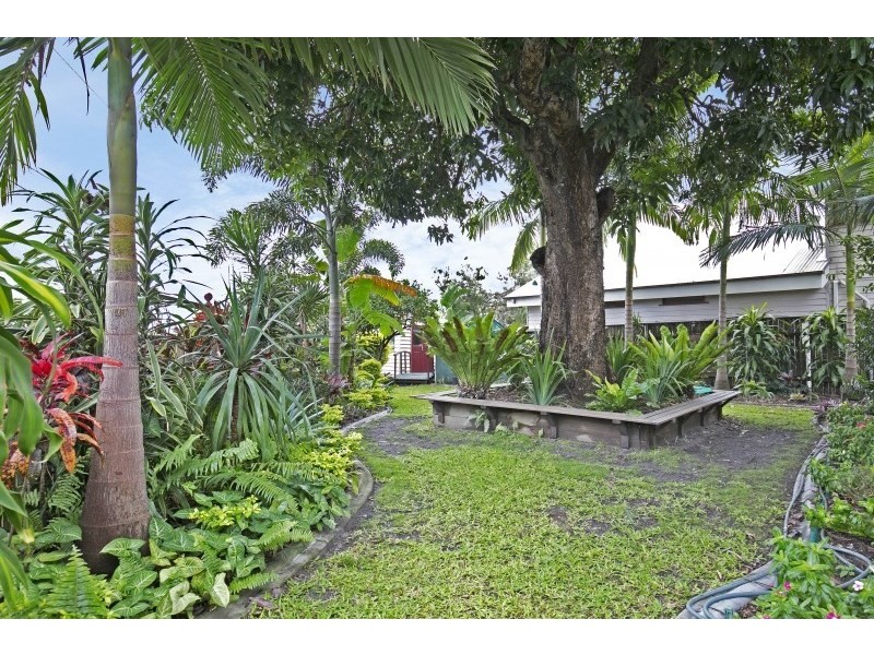 34 Gordon Parade, Manly QLD 4179