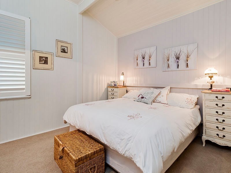 1 Akonna Street, Wynnum QLD 4178