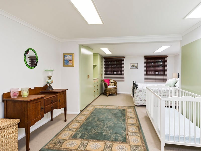 1 Akonna Street, Wynnum QLD 4178