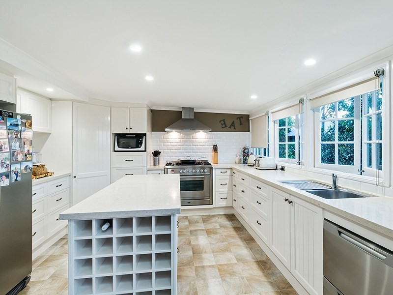 1 Akonna Street, Wynnum QLD 4178