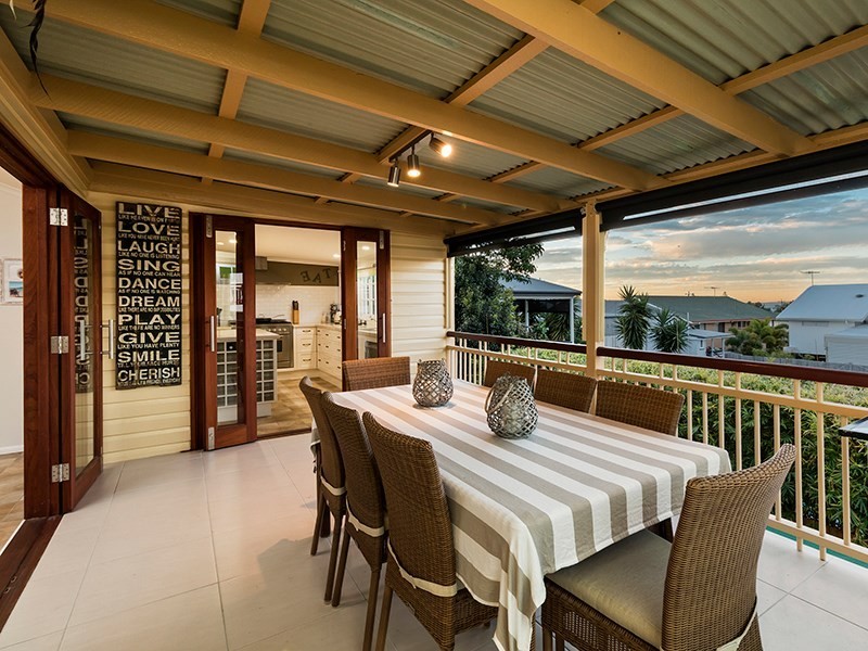 1 Akonna Street, Wynnum QLD 4178