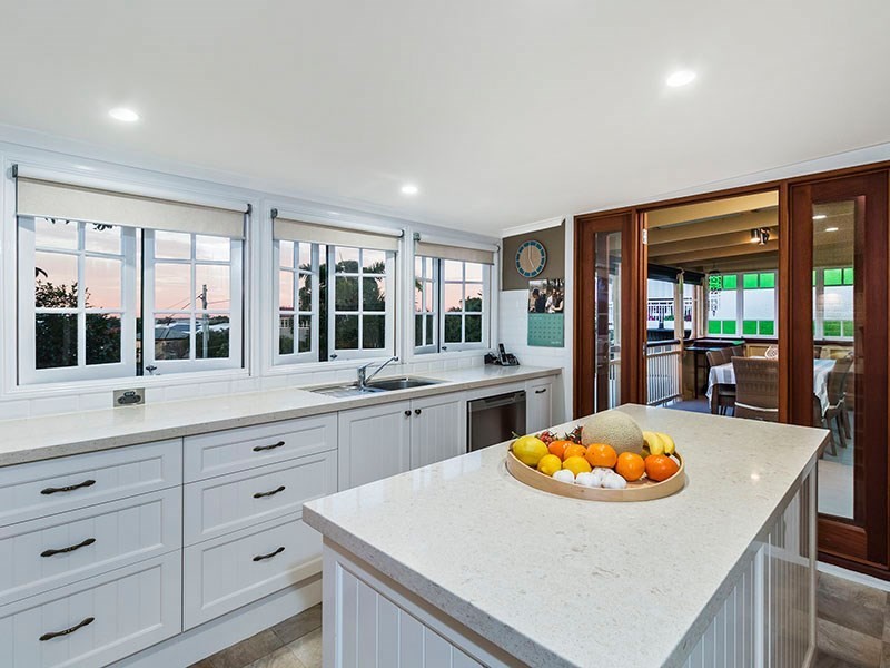 1 Akonna Street, Wynnum QLD 4178